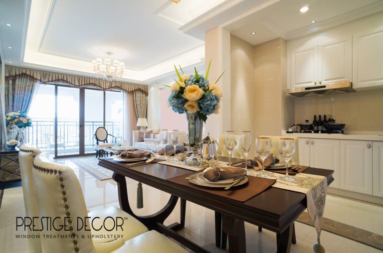 Luxury Dining Room With Custom Curtain Drapery