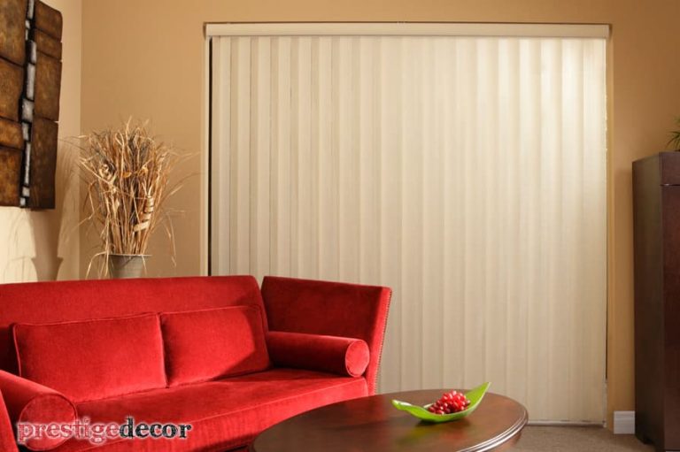 vertical blinds closed