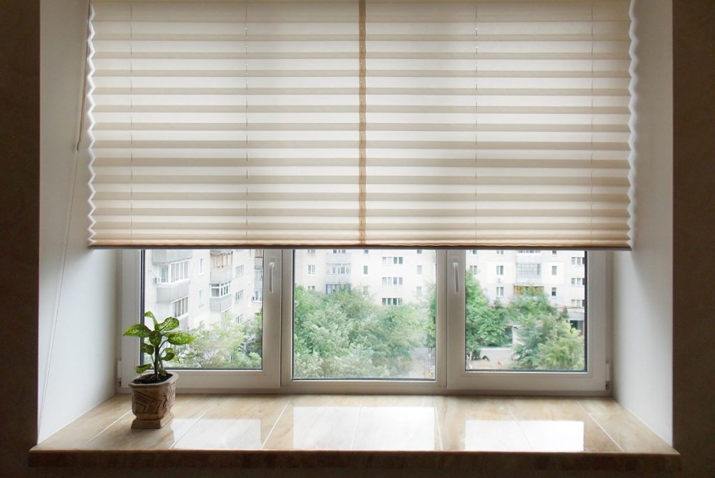 Pleated blinds XL close uo on the window