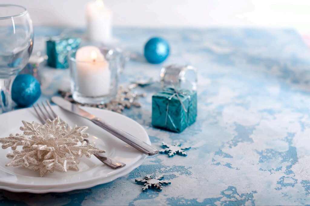 modern christmas decoration ideas in silver and blue